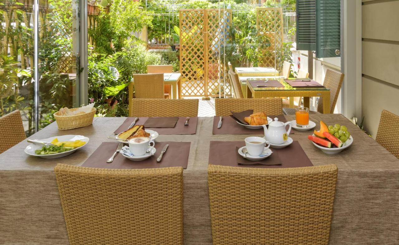 Hotel Vittoria Viareggio Zewnętrze zdjęcie