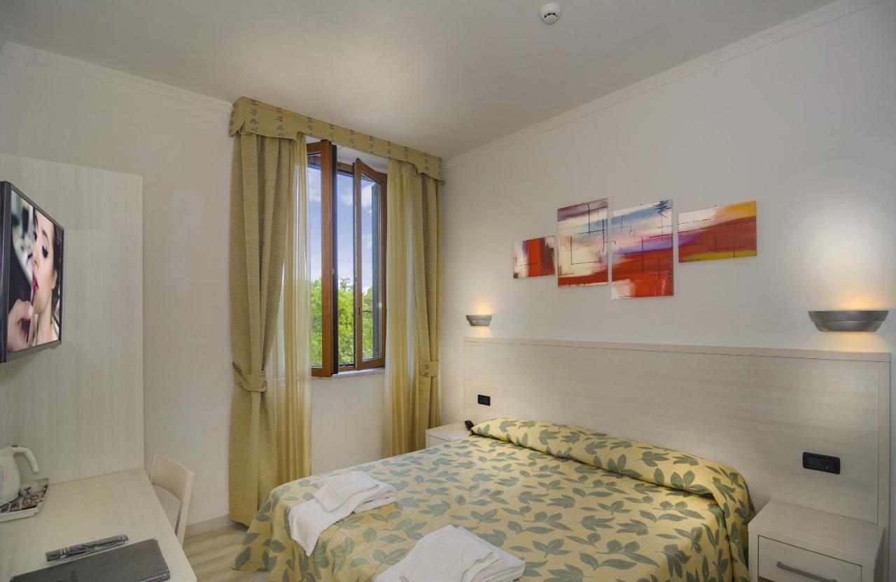 Hotel Vittoria Viareggio Zewnętrze zdjęcie