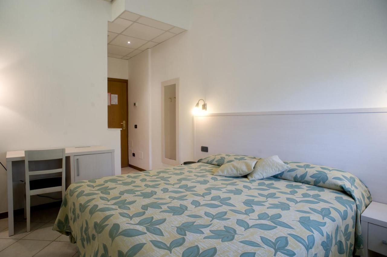 Hotel Vittoria Viareggio Zewnętrze zdjęcie