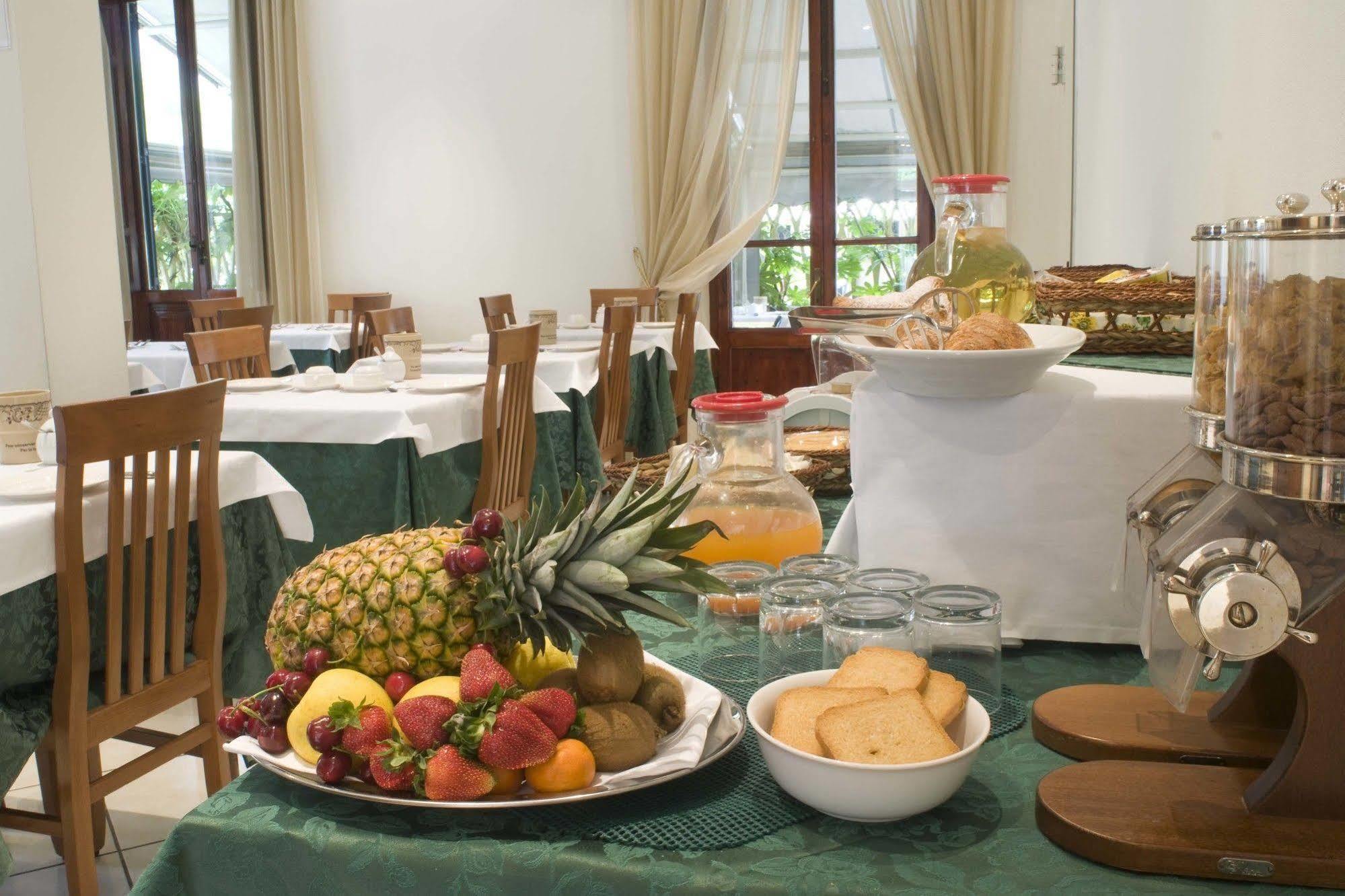 Hotel Vittoria Viareggio Zewnętrze zdjęcie
