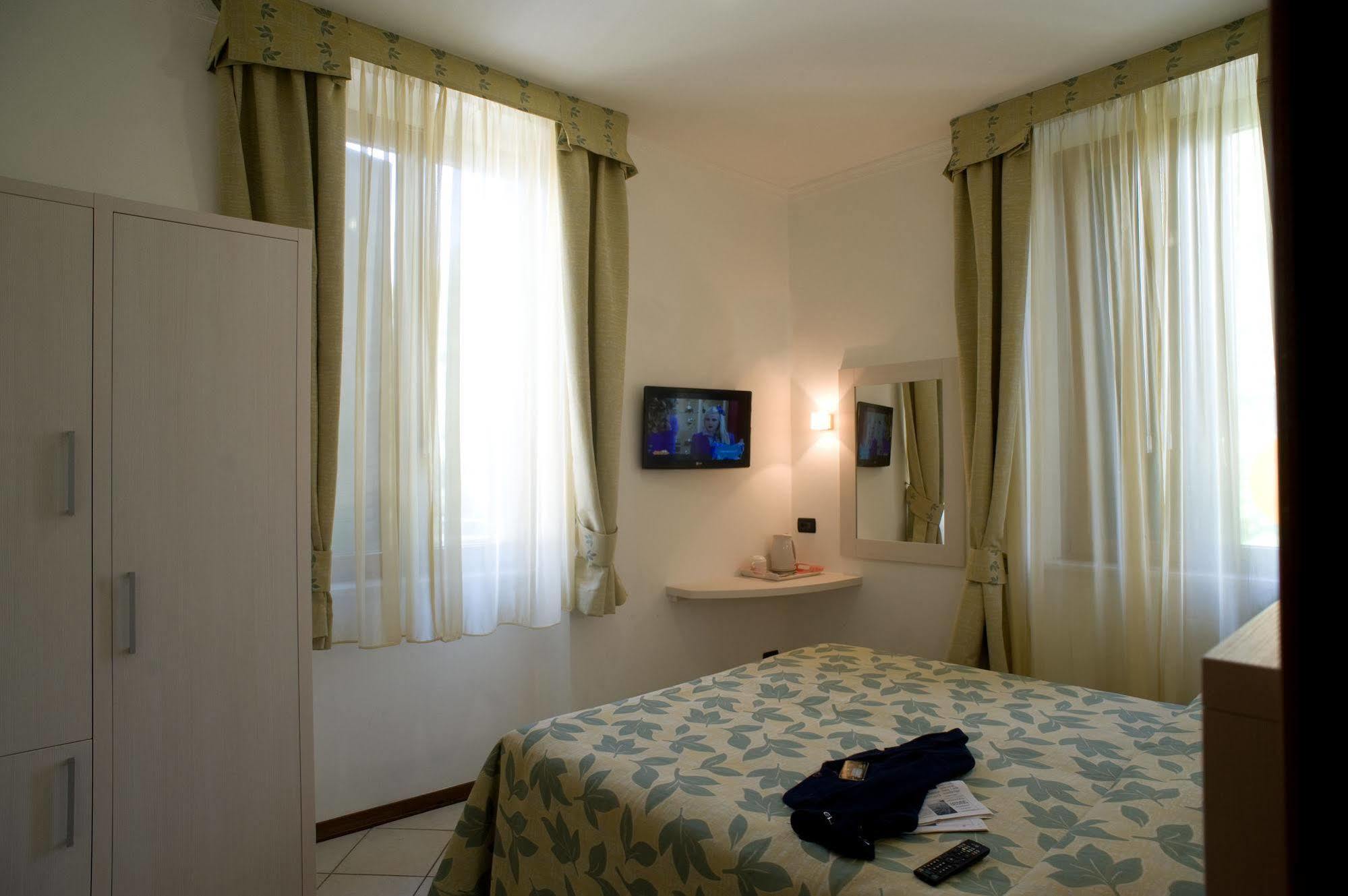 Hotel Vittoria Viareggio Zewnętrze zdjęcie
